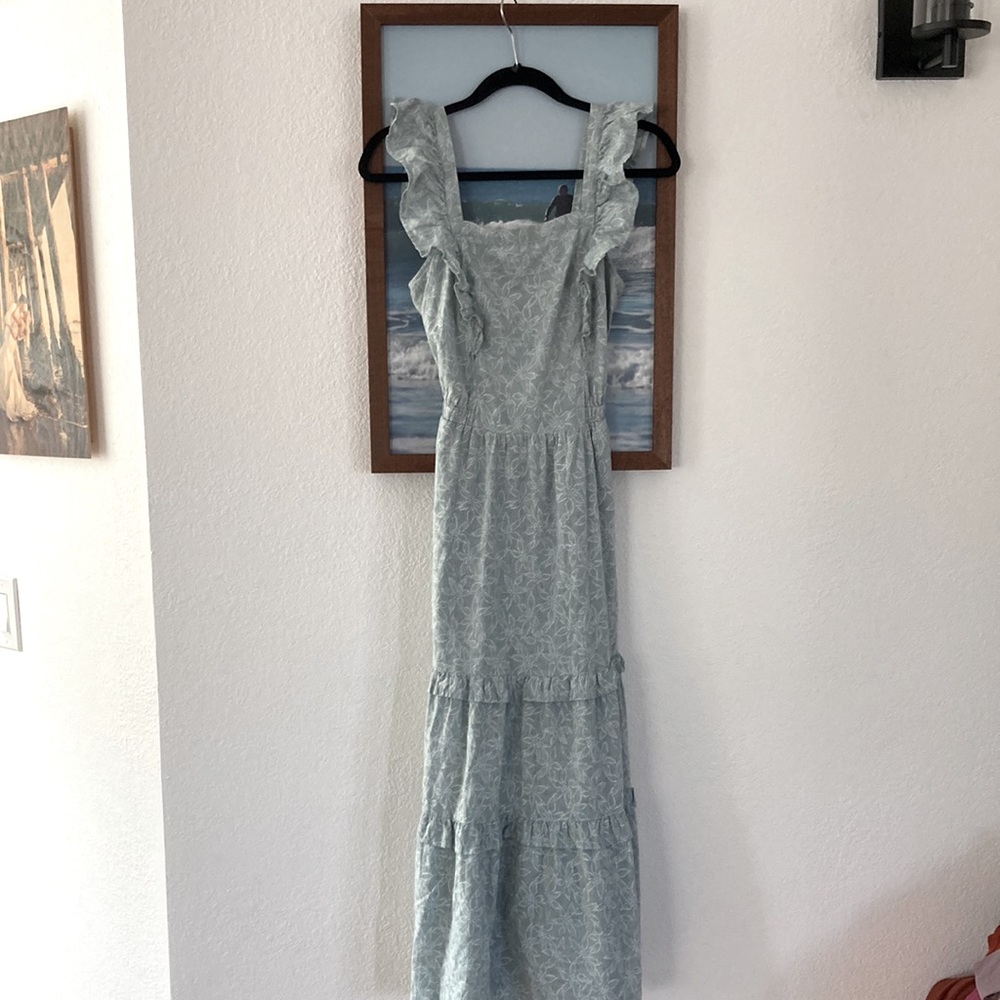 Beautiful feminine vintage style dress